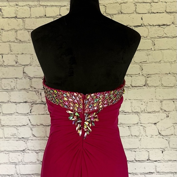 Night Moves Dress embellished size 6 magenta evening gown - Picture 4 of 4